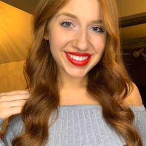 Meet your Posher, Virginie-victoire